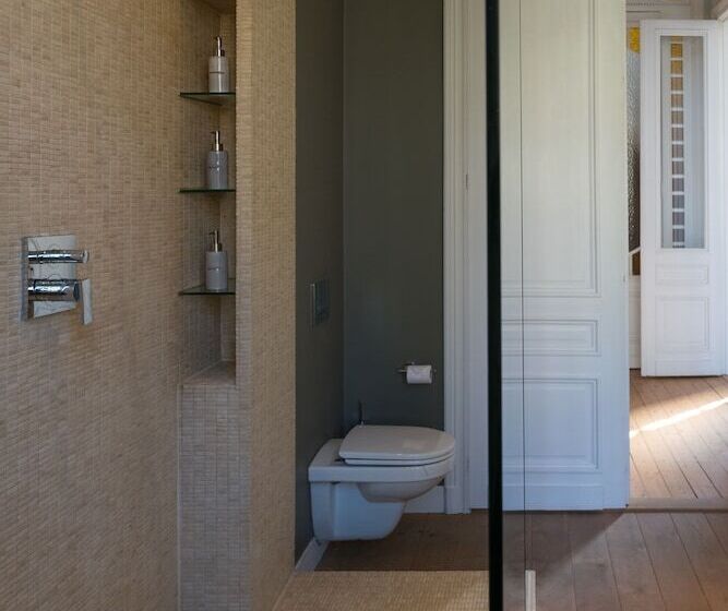 تختخواب و صبحانه Garden Of Eden