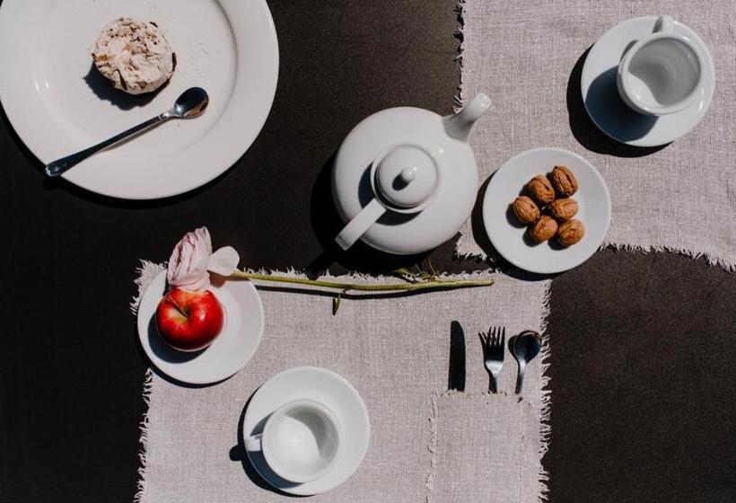 Отель Casa Barbabuc