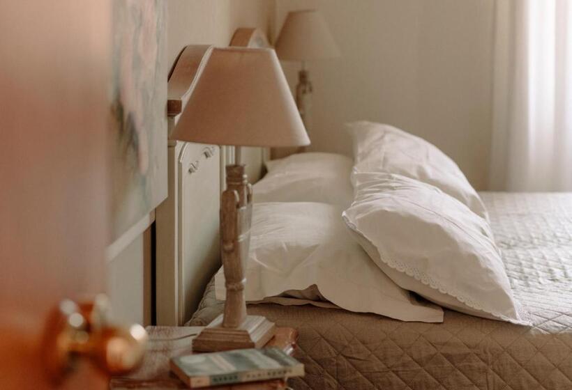 Отель Casa Barbabuc