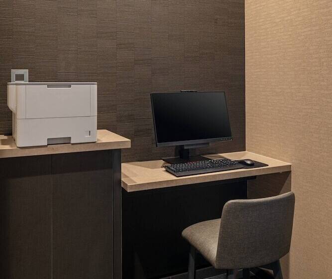 فندق Courtyard By Marriott Petaluma Sonoma County