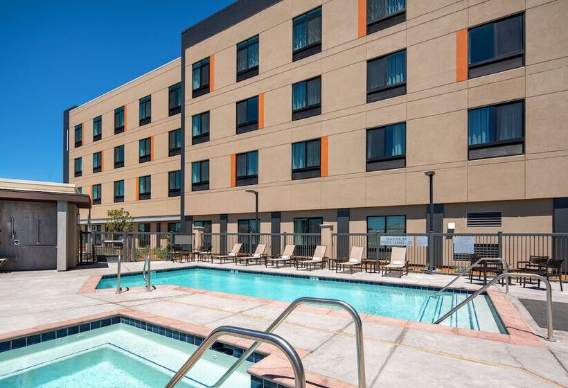 فندق Courtyard By Marriott Petaluma Sonoma County