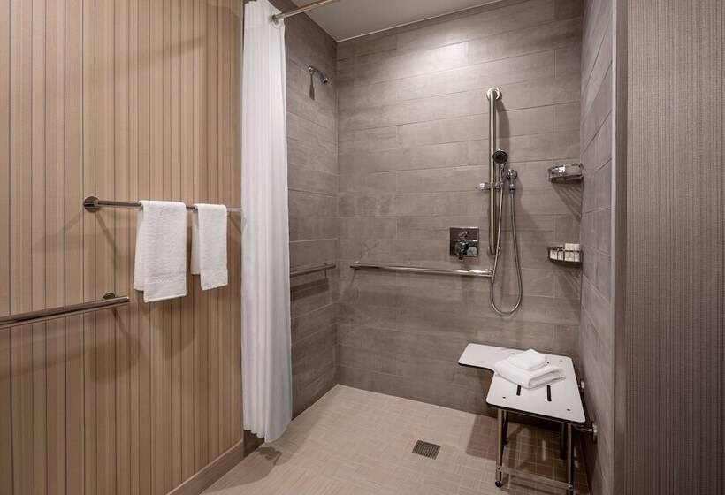 فندق Courtyard By Marriott Petaluma Sonoma County