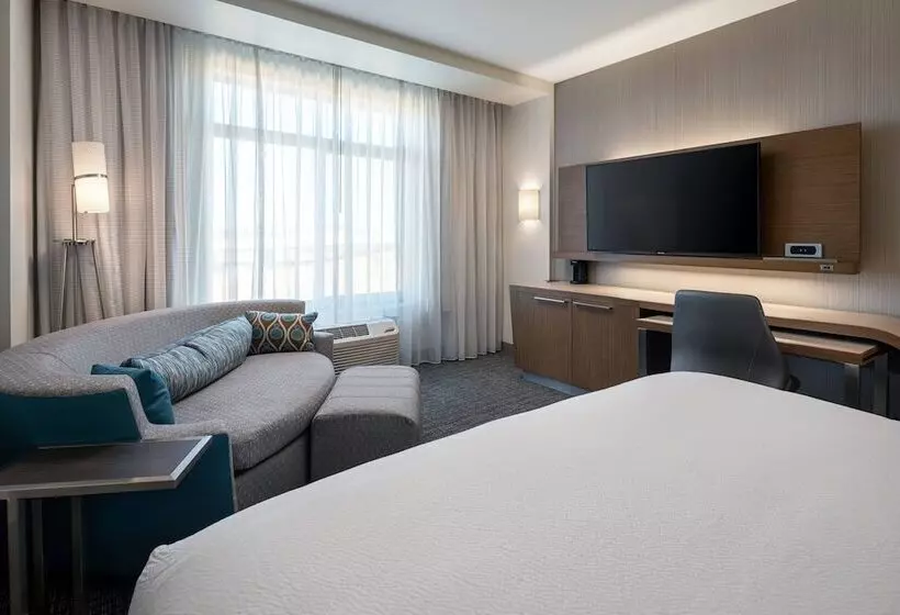 Hotelli Courtyard By Marriott Petaluma Sonoma County