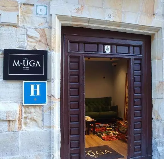 M&uga Hotela