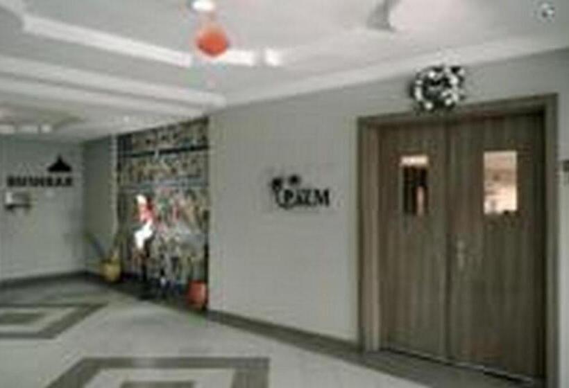 پانسیون Room In Lodge Christine Apartment Hotel Ltd