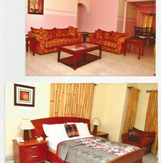 پانسیون Room In Lodge Christine Apartment Hotel Ltd