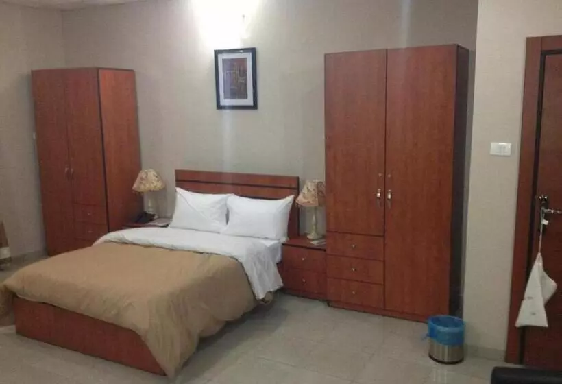 ペンション Room In Lodge   Christine Apartment Hotel Ltd