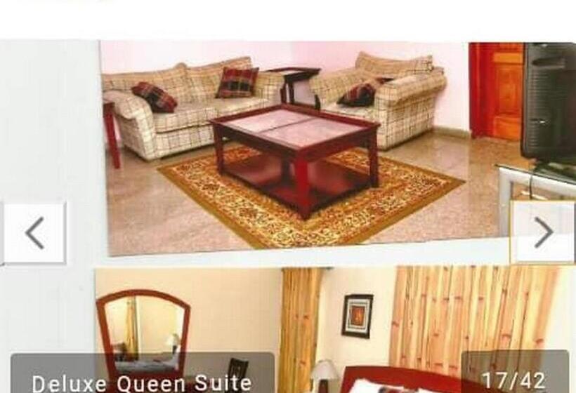 پانسیون Room In Lodge Christine Apartment Hotel Ltd