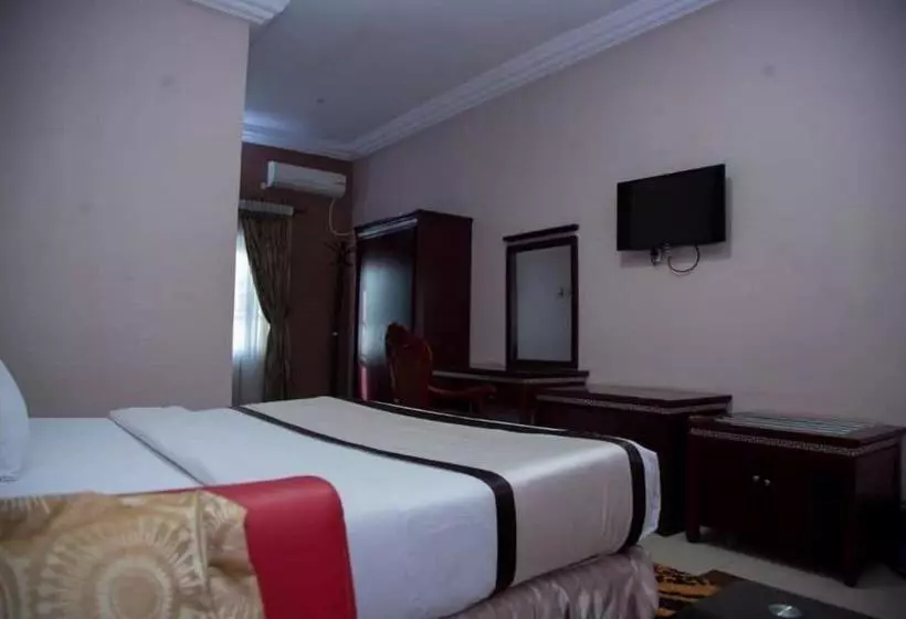 پانسیون Don  Ritz S Conference Centre
