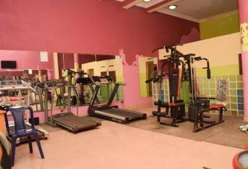 پانسیون Don  Ritz S Conference Centre