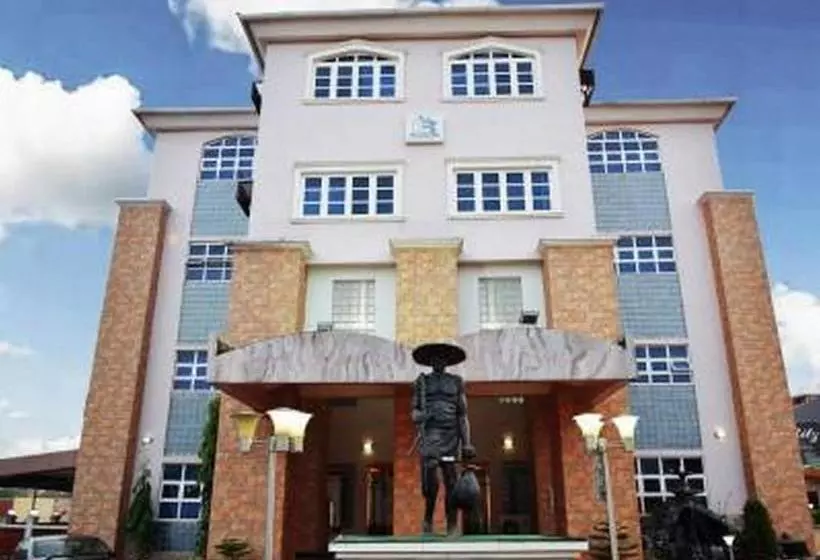 پانسیون Don  Ritz S Conference Centre