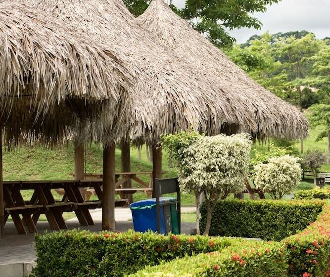 בית מלון כפרי Resort Marianza