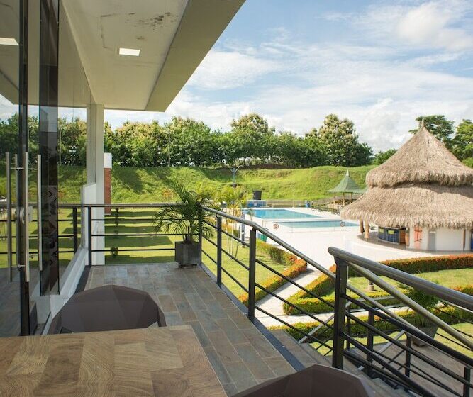 בית מלון כפרי Resort Marianza