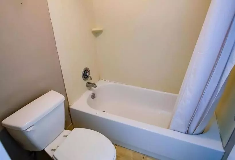 Hotelli Cypress Inn & Suites