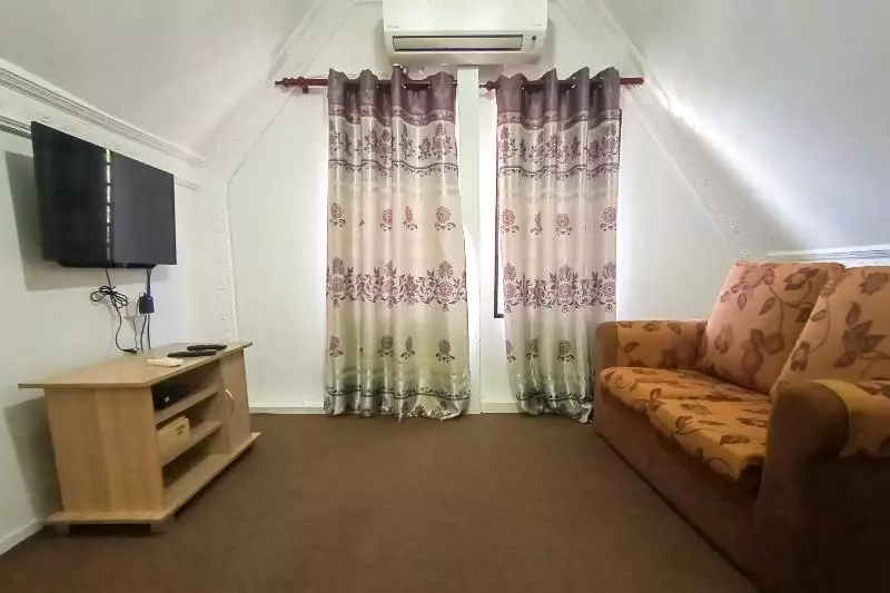 هتل Oyo 90247 Homestay Canada Hill