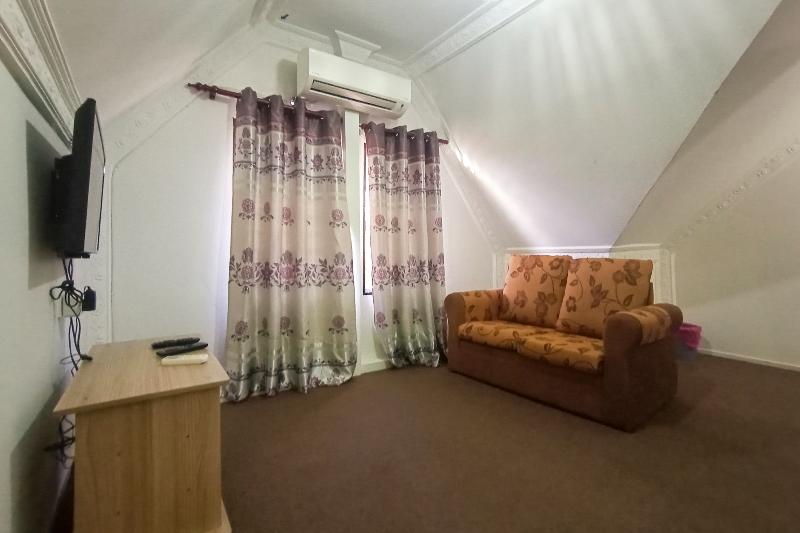 호텔 Oyo 90247 Homestay Canada Hill