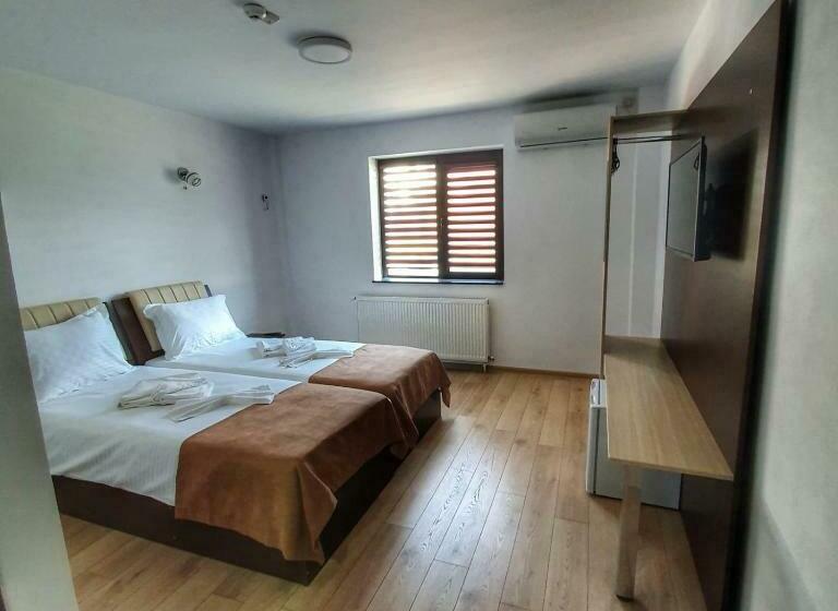 بنسيون Casa șapte Din șapte