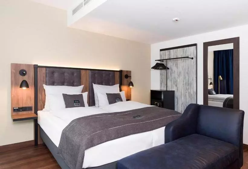 The Niu Saddle   Apartments