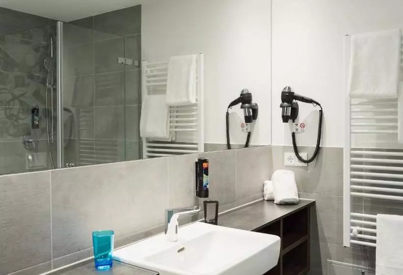 The Niu Saddle   Apartments