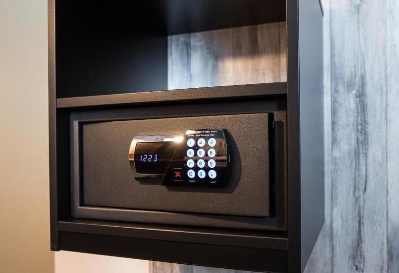 The Niu Saddle Apartments