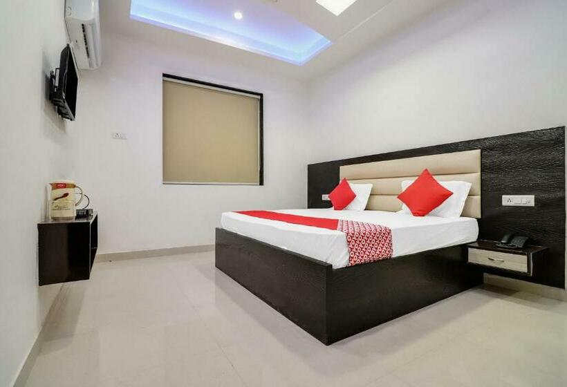 בית מלון כפרי Anand Sewa Dham