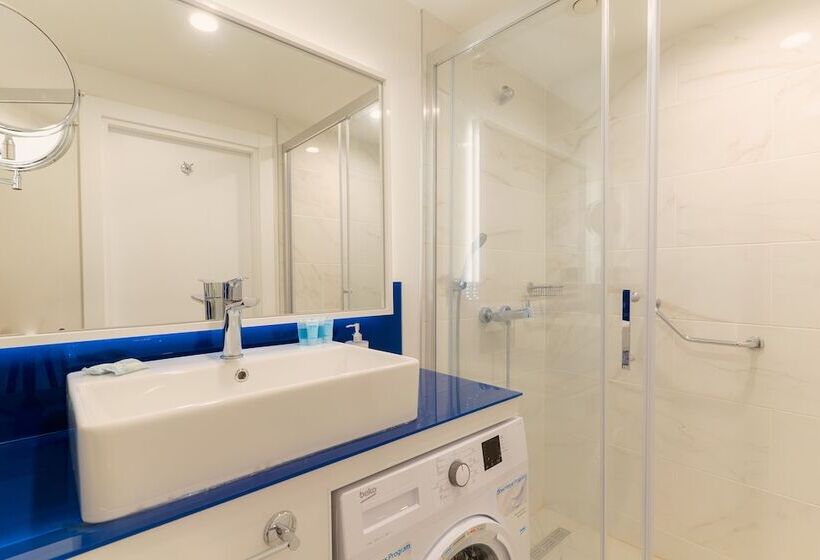 هاستل Downtown Centre In Batumi Aparthotel Orbi City