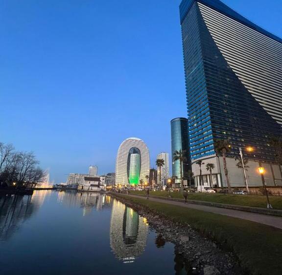 هاستل Downtown Centre In Batumi Aparthotel Orbi City
