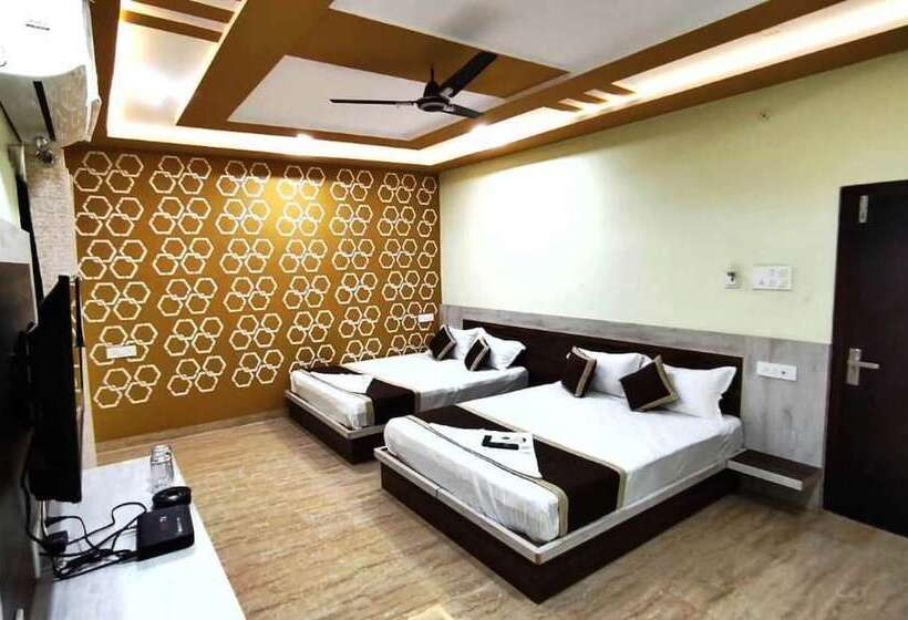 בית מלון כפרי Diva Pushkar