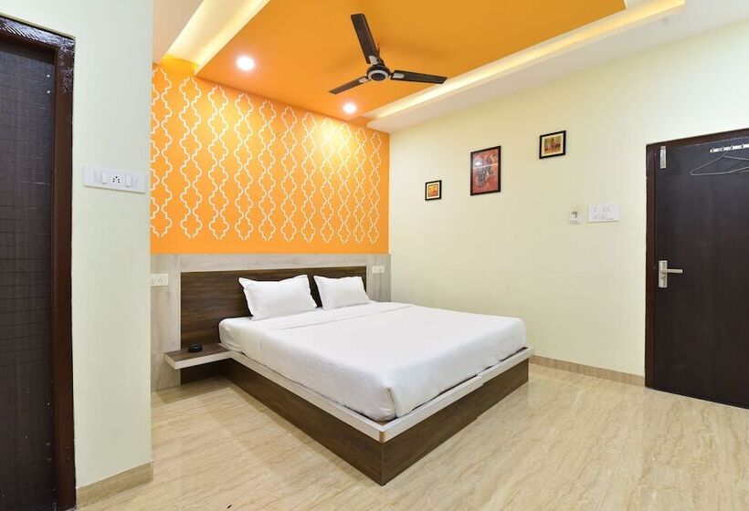 בית מלון כפרי Diva Pushkar