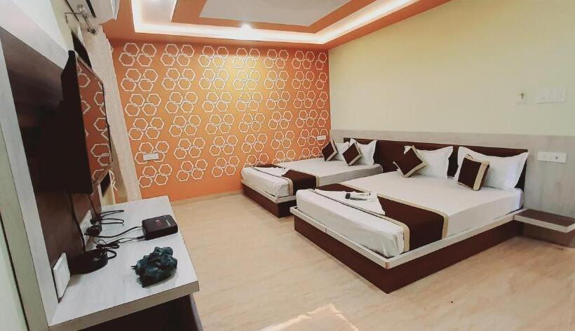 בית מלון כפרי Diva Pushkar