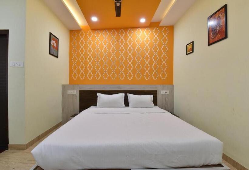 בית מלון כפרי Diva Pushkar