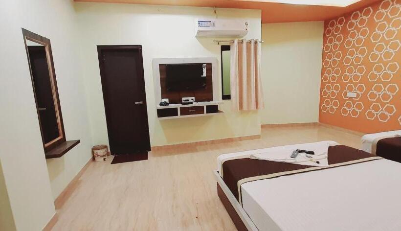 בית מלון כפרי Diva Pushkar