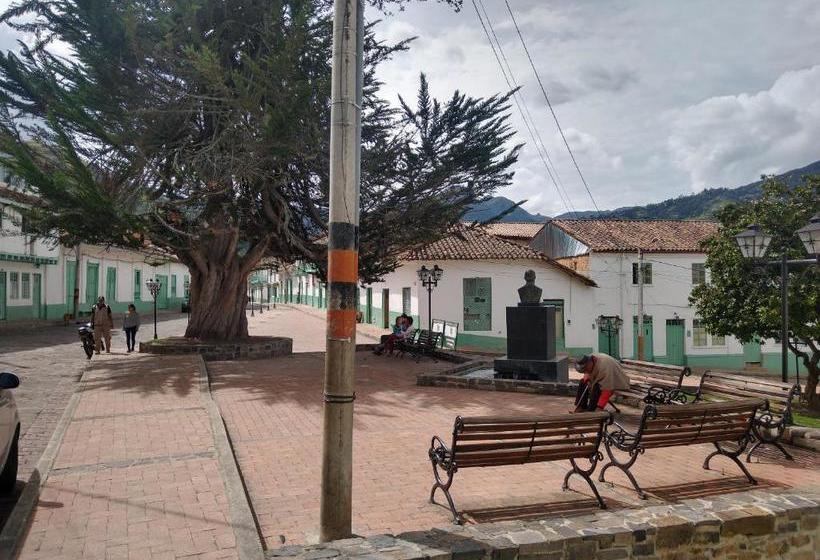 בית מלון כפרי Gll