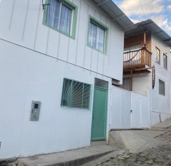 בית מלון כפרי Gll