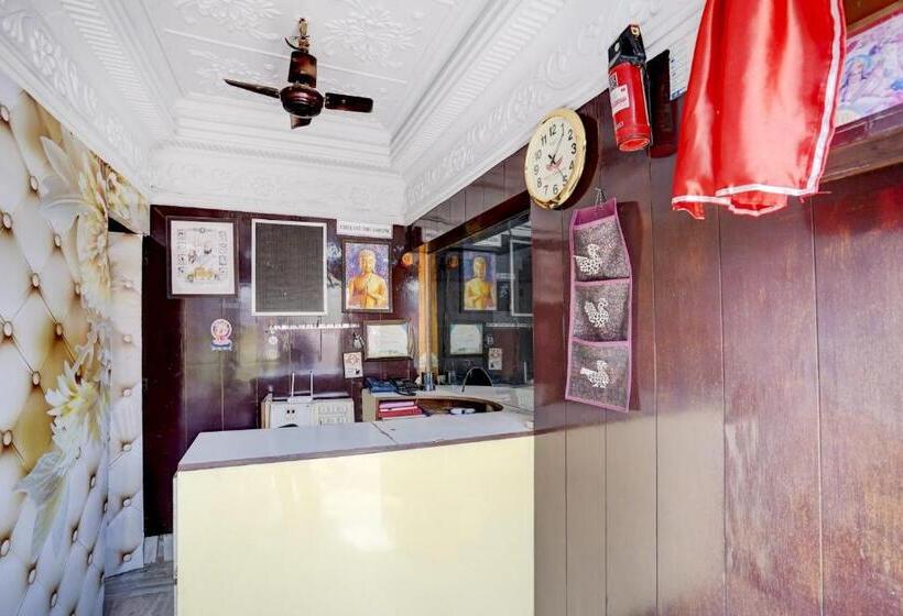 هتل Oyo 80038 Fridays