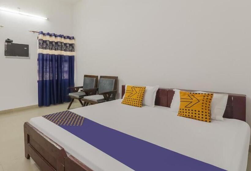 فندق Spot On Sahyadri Inn