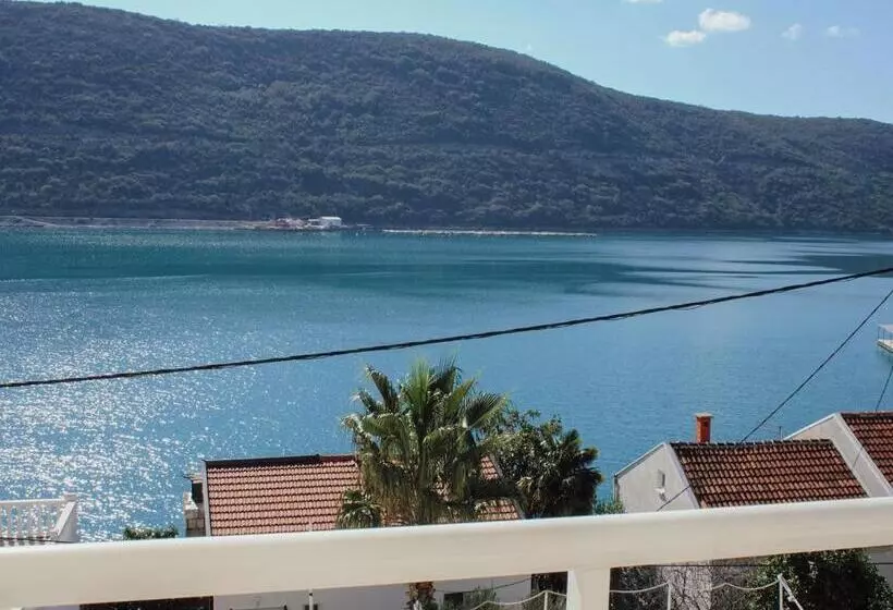 پانسیون Apartmans And Rooms Mato