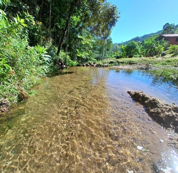 פנסיון Chales Cantinho Nosso