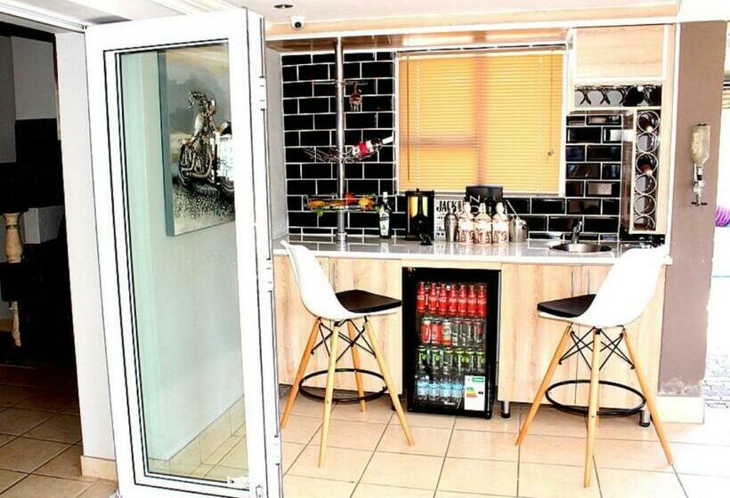 ペンション Comfort E Casa