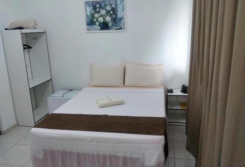 בית מלון כפרי Alelos