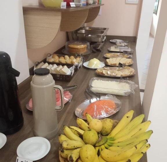 בית מלון כפרי Alelos