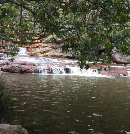 בית מלון כפרי Alelos