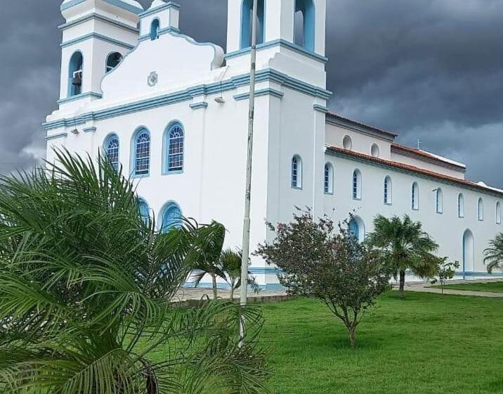 בית מלון כפרי Alelos