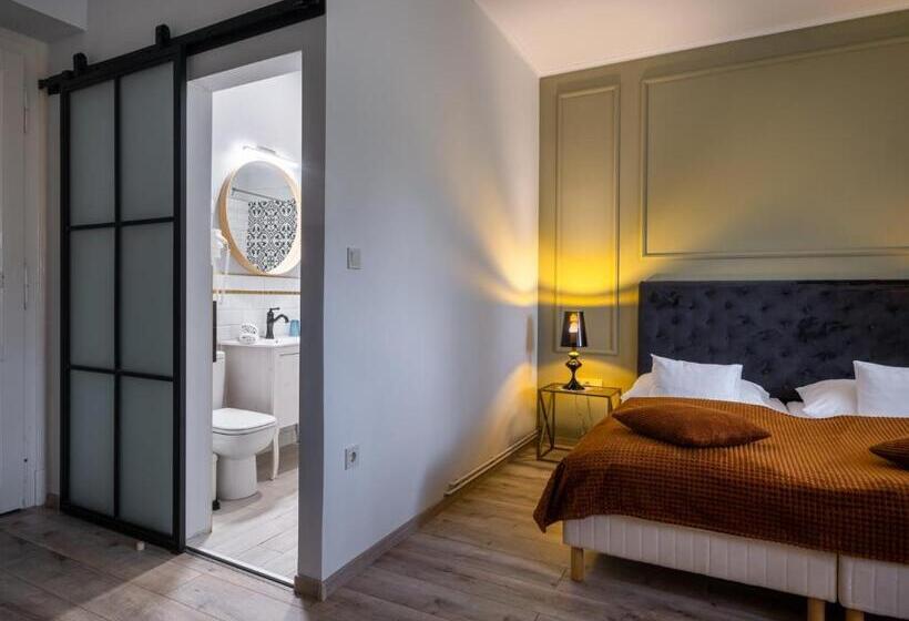 Hotelli Neptun Badacsony