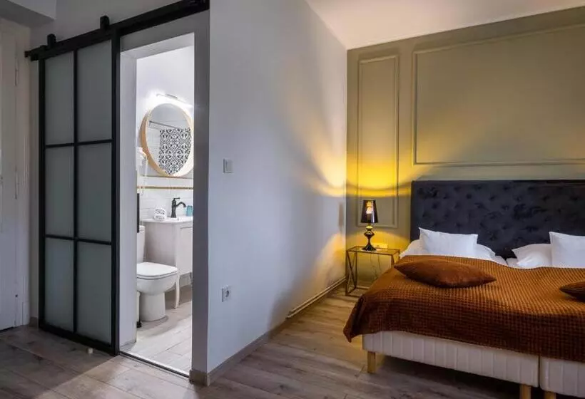 ホテル Neptun Badacsony