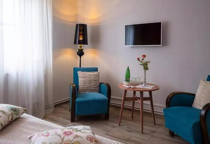 ホテル Neptun Badacsony