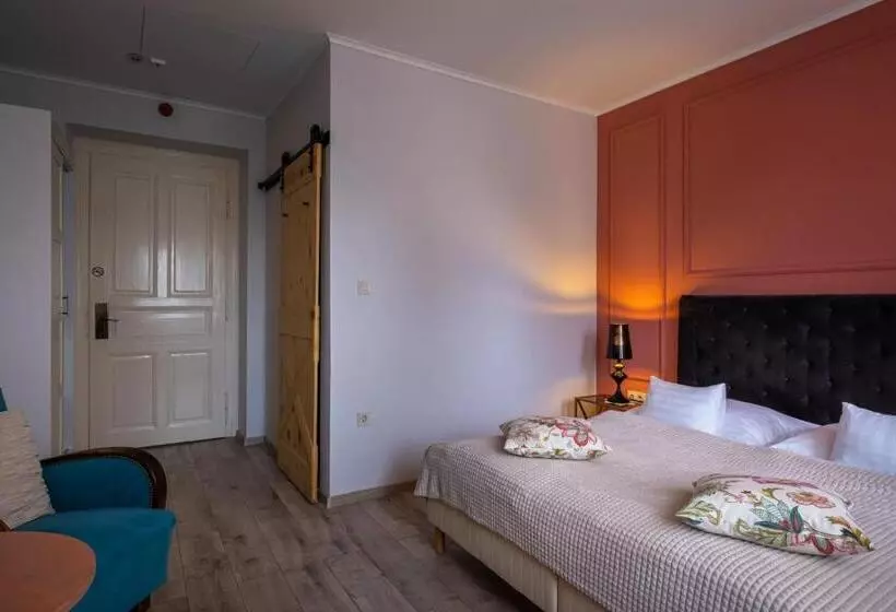 ホテル Neptun Badacsony