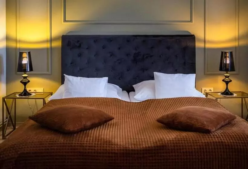 ホテル Neptun Badacsony