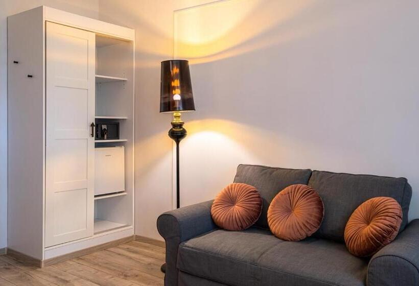 Hotelli Neptun Badacsony