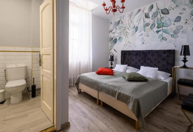 Hotelli Neptun Badacsony